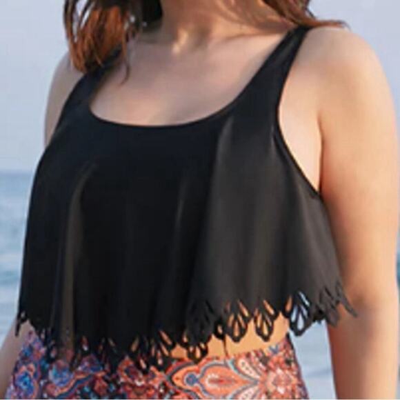 Size 14 - 16 1x adjustable laser it in black swim BIKINI TOP ONLY - Picture 1 of 5